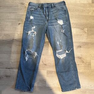 Hollister Men's Relaxed Distressed Blue Jeans